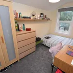 Rent 4 bedroom flat in West Midlands