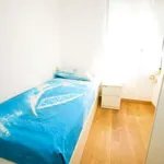 Rent a room of 80 m² in valencia