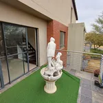 Rent 2 bedroom apartment in Randburg