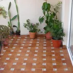 Rent 1 bedroom apartment of 90 m² in Valencia']