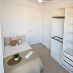 Rent 5 bedroom apartment in Valencia