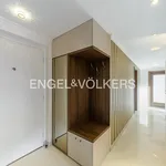 Rent 5 bedroom apartment of 100 m² in Capital City of Prague