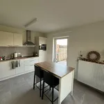 Maison de 400 m² avec 3 chambre(s) en location à Comines