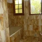 Rent 3 bedroom house of 108 m² in Aubenas