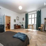 Pronajměte si 3 ložnic/e byt o rozloze 79 m² v Capital City of Prague