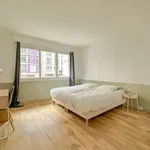 Appartement de 969 m² avec 4 chambre(s) en location à Paris