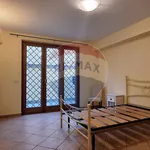 Rent 6 bedroom house of 230 m² in Roma