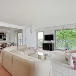 Rent 3 bedroom apartment of 1335 m² in Paris