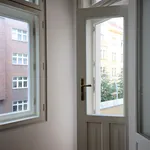 Rent 1 bedroom apartment of 30 m² in Prague