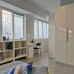 Rent a room in milan