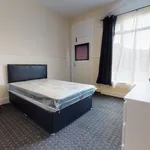 Rent 6 bedroom house in Leeds