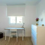 Rent a room of 80 m² in Valencia