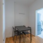 Rent 4 bedroom apartment in Berlin