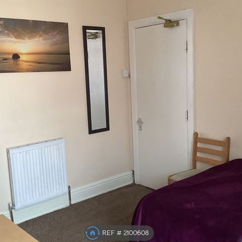 Room to rent in Street, Hull HU3