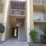 Rent 2 bedroom apartment of 85 m² in Pembroke Pines