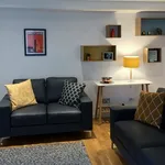 Rent 2 bedroom flat of 915 m² in Glasgow