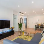 Rent 4 bedroom apartment of 60 m² in Barcelona