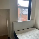 Rent 2 bedroom flat in Wales