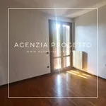 Affitto 5 camera casa di 333 m² in Cavazzale