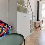 Rent 5 bedroom apartment in Prague