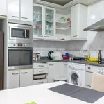 Rent a room of 180 m² in madrid