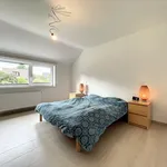 Maison de 900 m² avec 4 chambre(s) en location à Nivelles