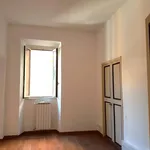 Rent 4 bedroom apartment of 180 m² in Roma