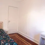 Rent a room in lisbon