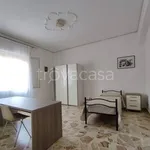 Affitto 4 camera appartamento di 128 m² in Reggio di Calabria