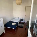 Rent 3 bedroom apartment in Lisbon