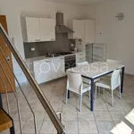 Affitto 2 camera appartamento di 60 m² in Desenzano del Garda