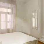 Rent a room in lisbon