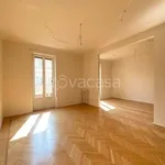 Rent 5 bedroom apartment of 210 m² in Milano