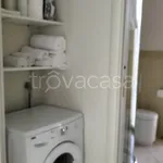 Affitto 5 camera appartamento di 75 m² in Desenzano del Garda