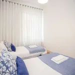 Rent 3 bedroom apartment of 115 m² in porto