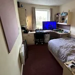 Rent 4 bedroom flat in North West England