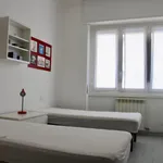 Rent 1 bedroom apartment in Milan