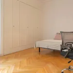 Rent a room in Madrid