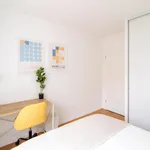 Rent 4 bedroom apartment in Saint-Denis