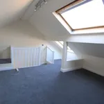 Rent 3 bedroom flat in East Midlands