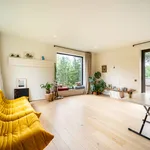 Huur 6 slaapkamer huis van 627 m² in Uccle