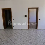 Affitto 3 camera appartamento di 110 m² in Cremona