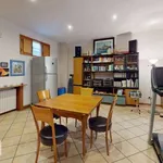 Rent 5 bedroom house of 245 m² in Bari