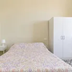 Rent 10 bedroom apartment in Granada