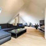 Miete 4 Schlafzimmer wohnung von 128 m² in Düsseldorf