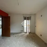 Affitto 5 camera appartamento di 150 m² in Borgomanero