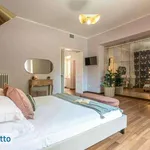 Rent 4 bedroom apartment of 150 m² in Rome