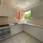 Rent 2 bedroom apartment in Essendon