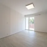 Pronajměte si 3 ložnic/e byt o rozloze 90 m² v Průhonice