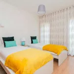 Rent 3 bedroom apartment in lisbon